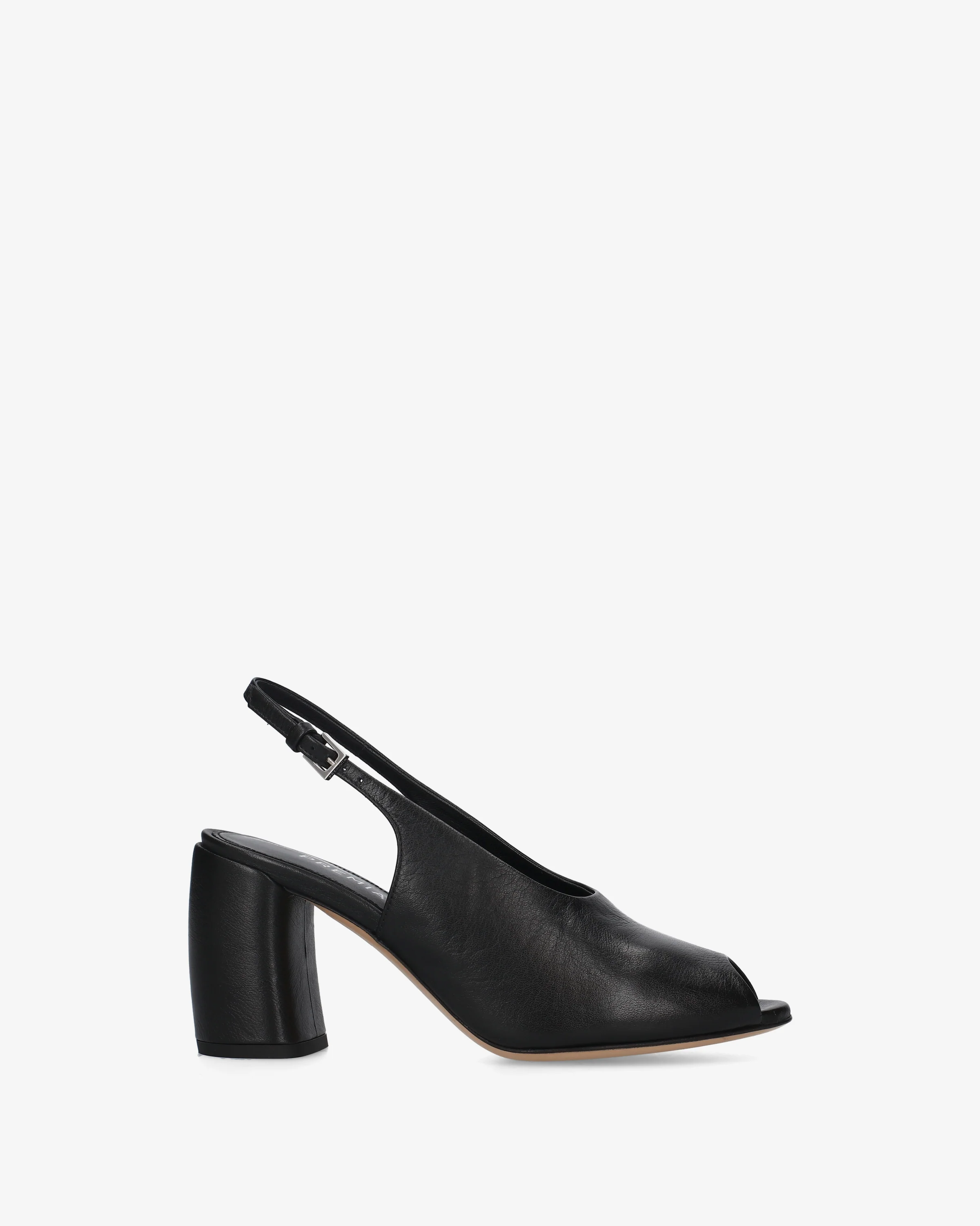 Leather sandals with heels